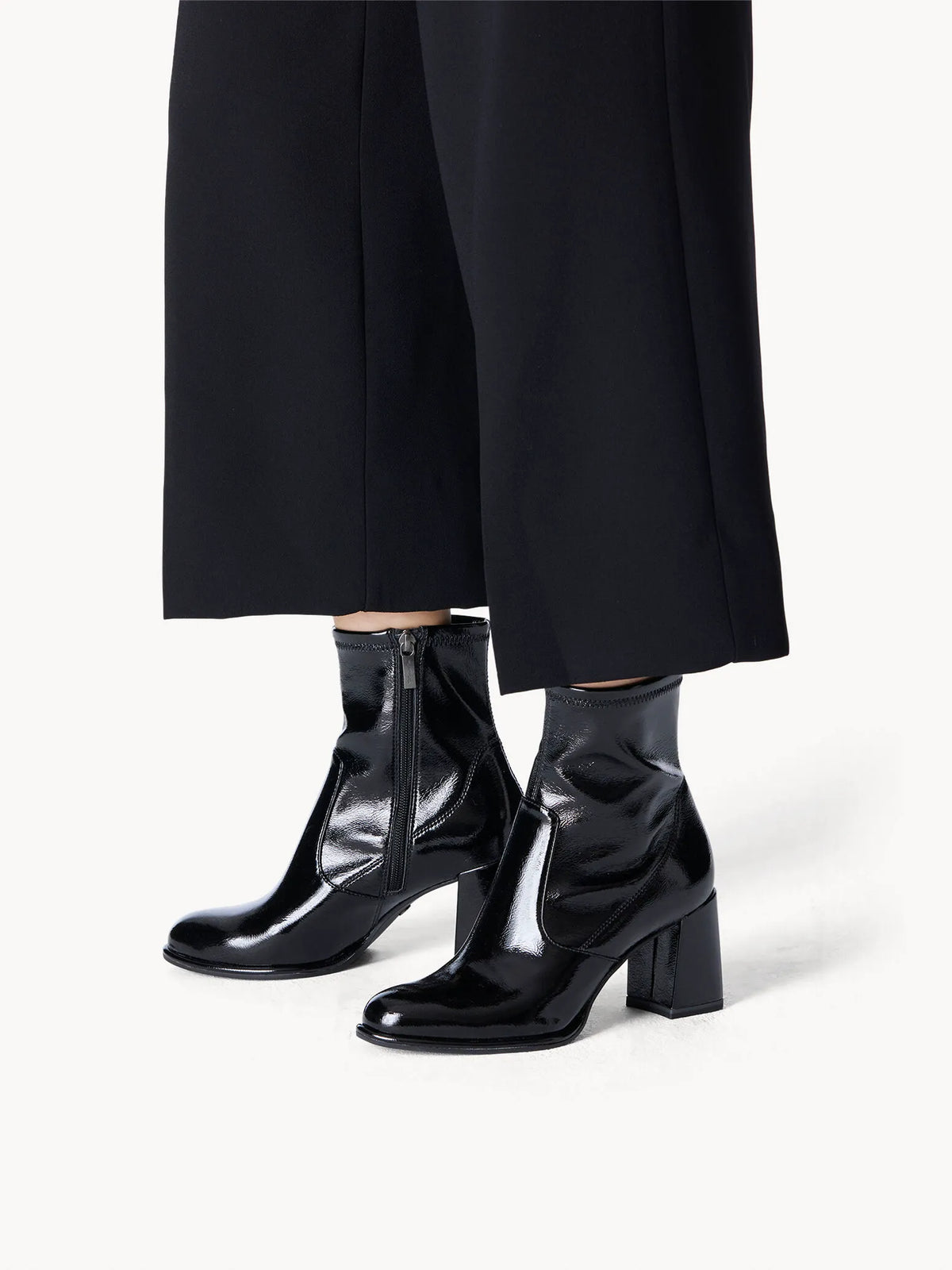BLACK PATENT