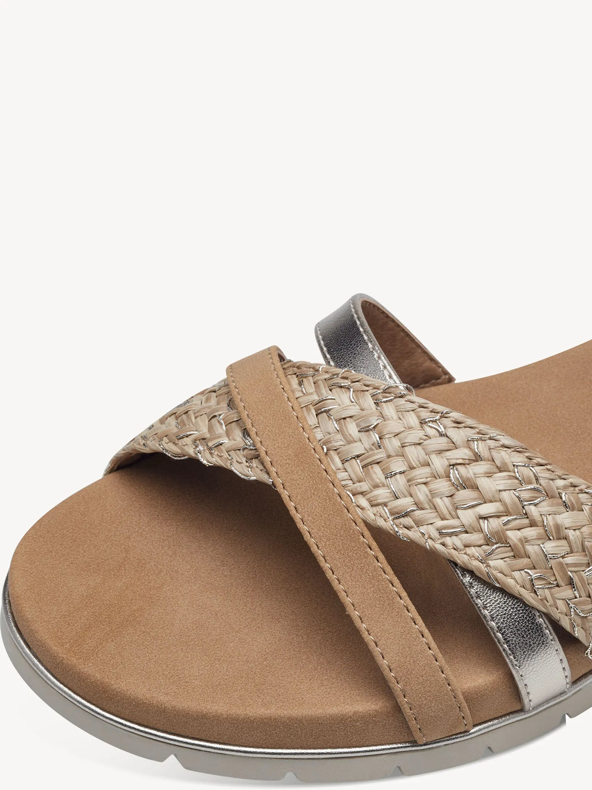 CAMEL COMB