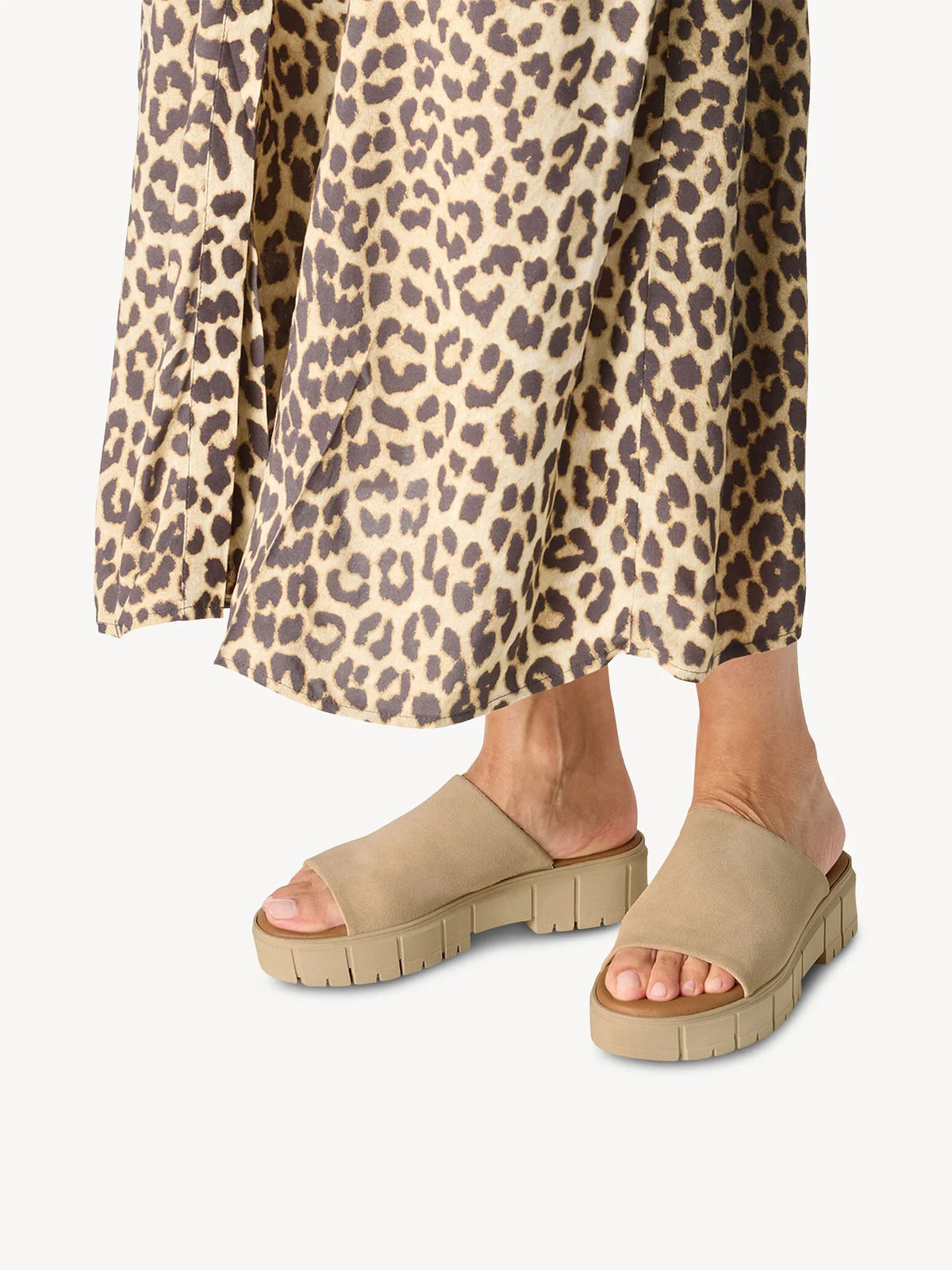 TAN SUEDE