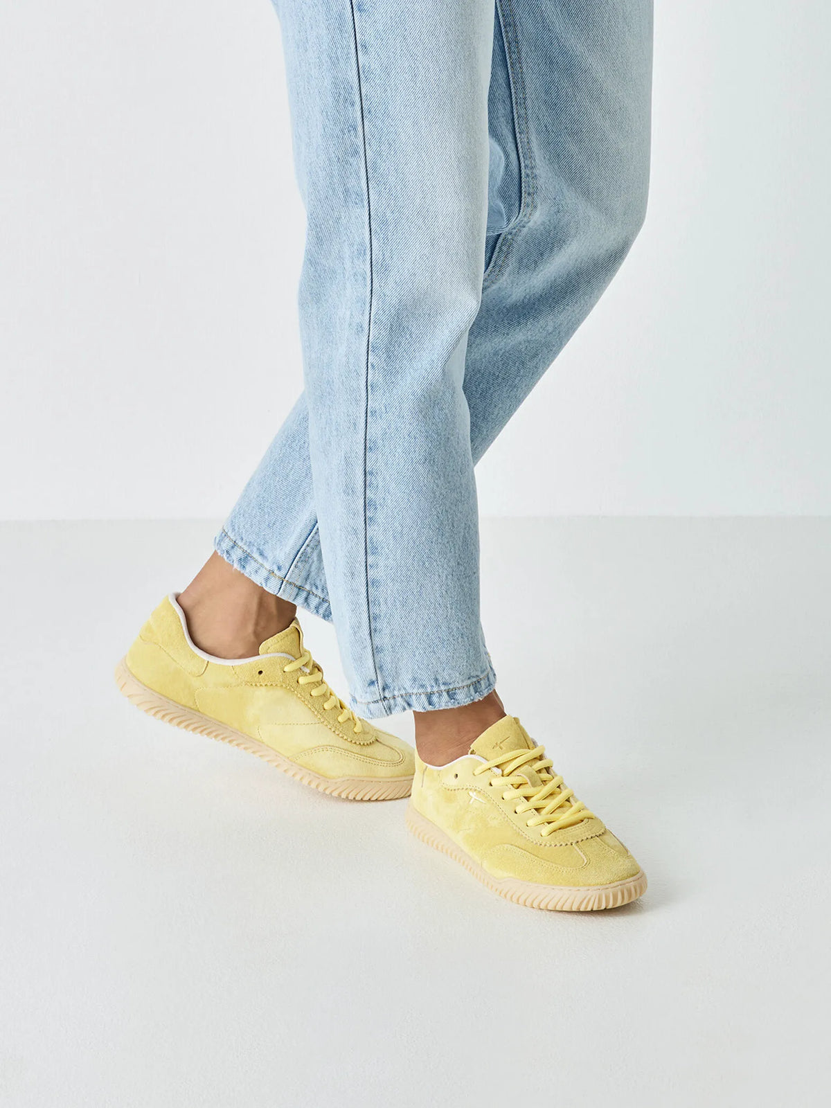 SOFT LEMON