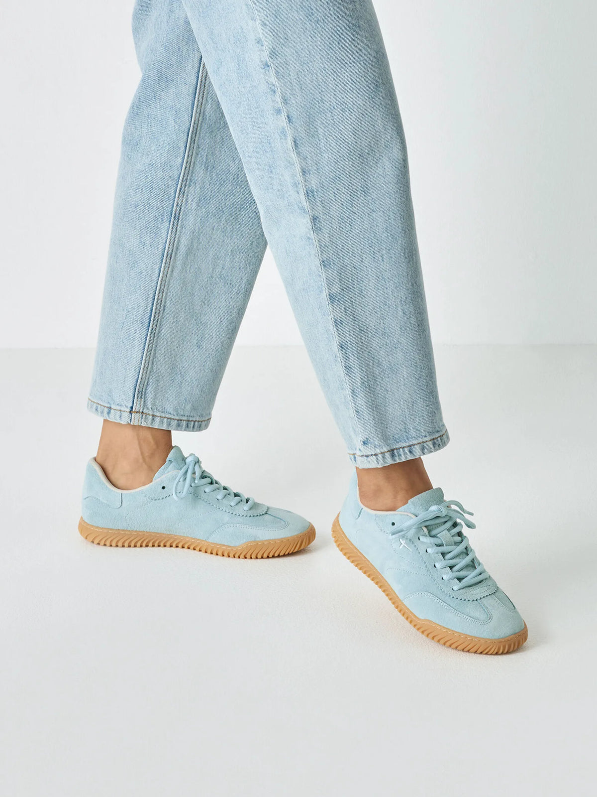 LIGHT BLUE