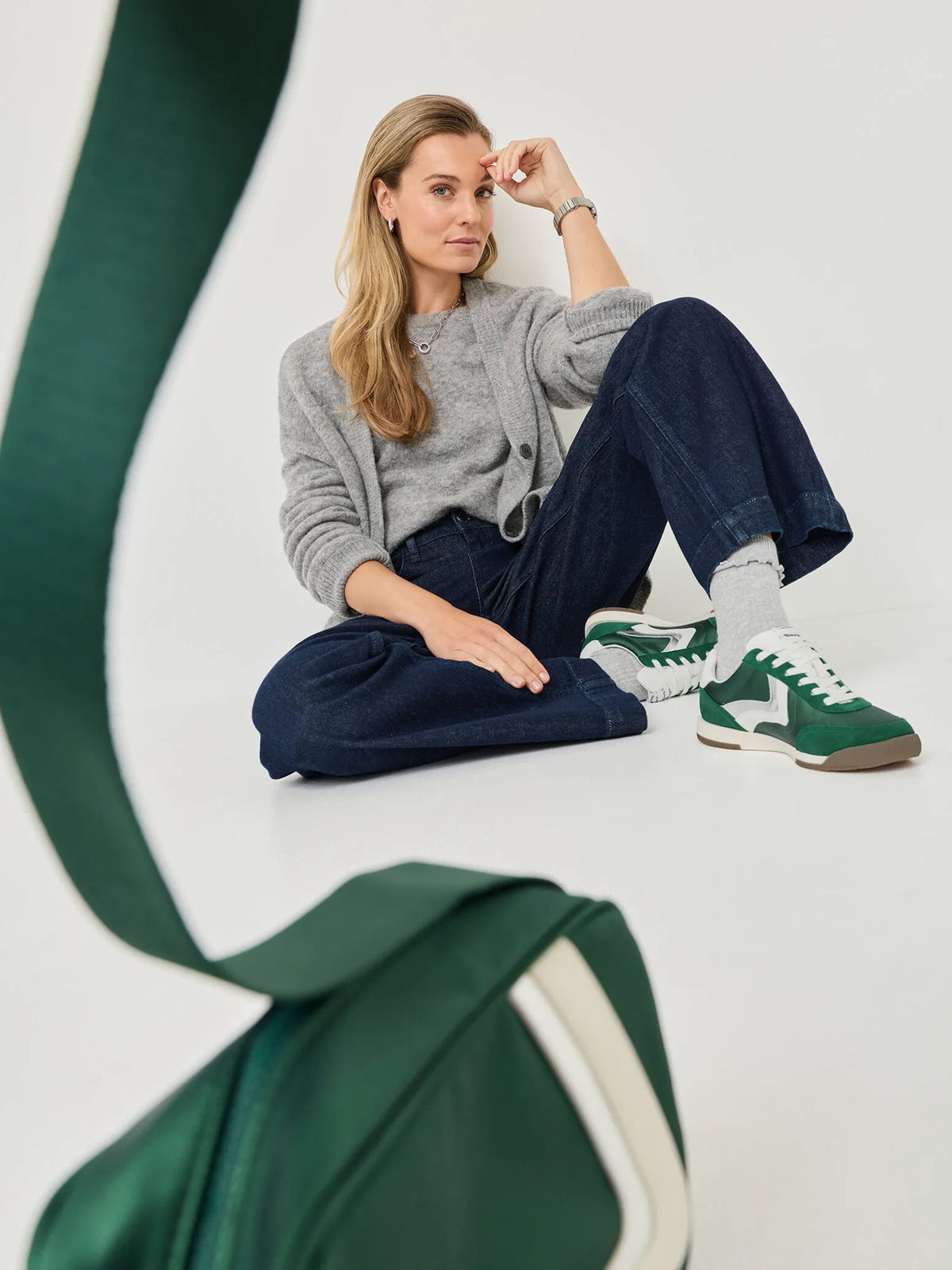 GREEN