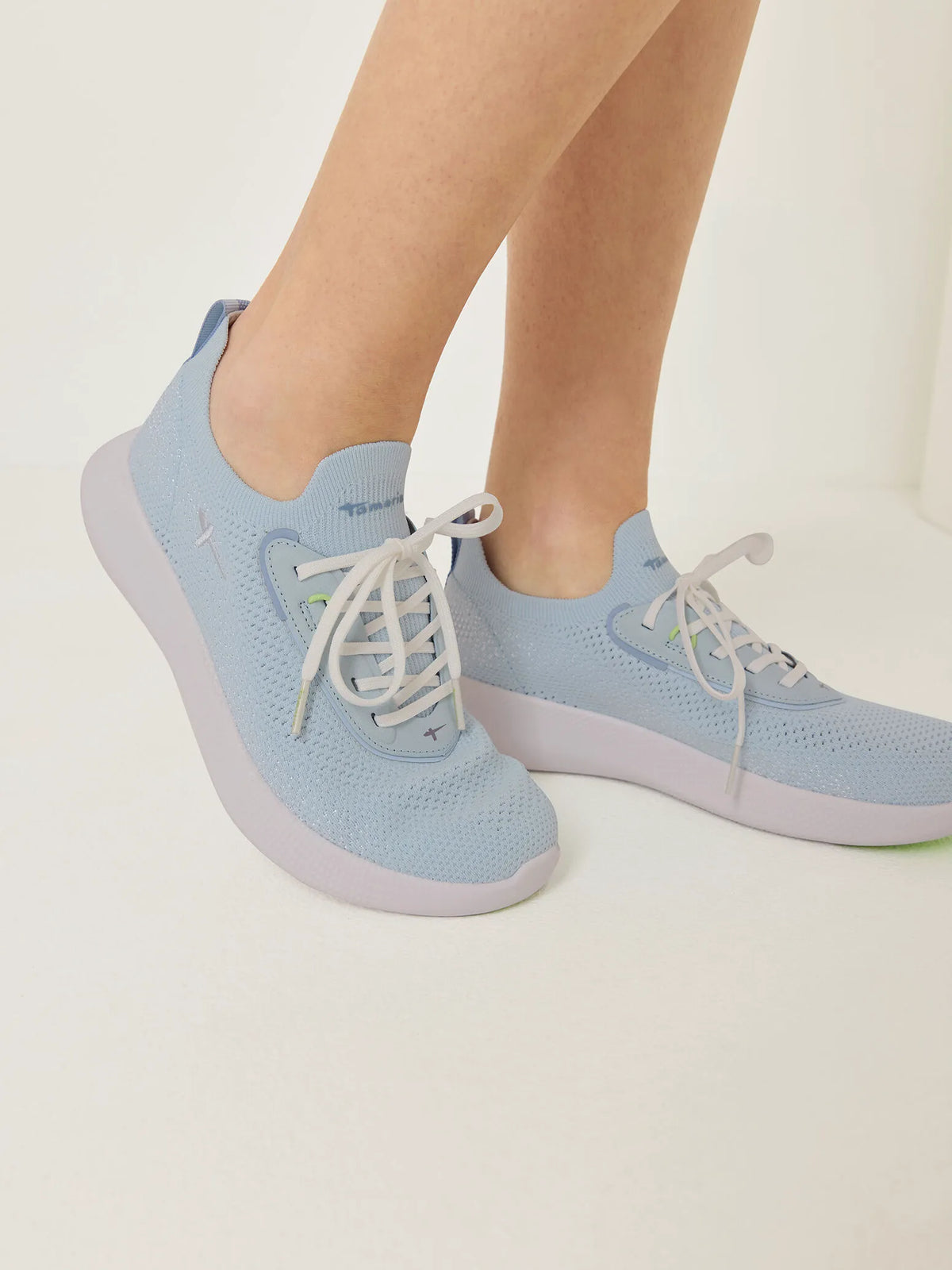 LIGHT BLUE