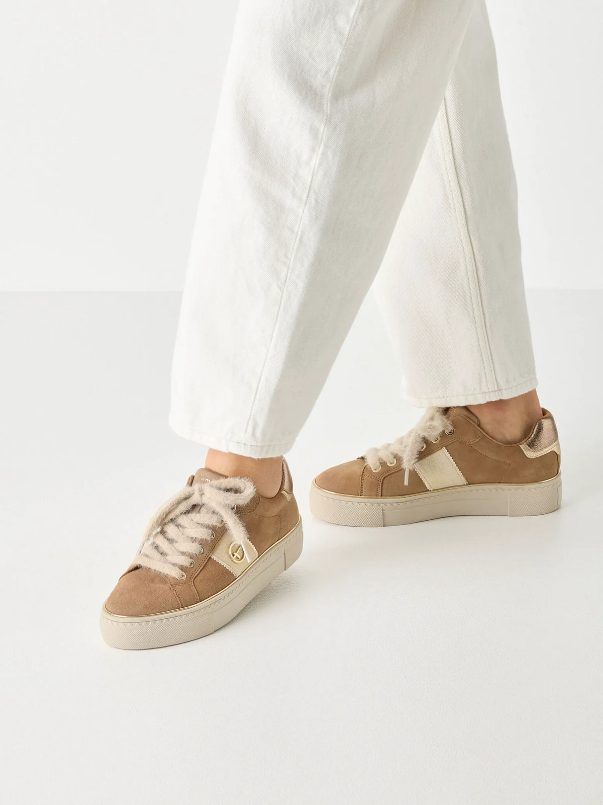 CAMEL SUEDE