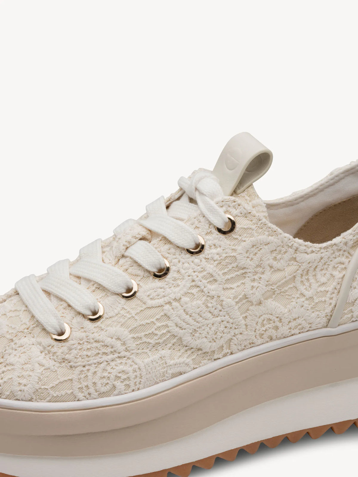 IVORY MACRAMEE