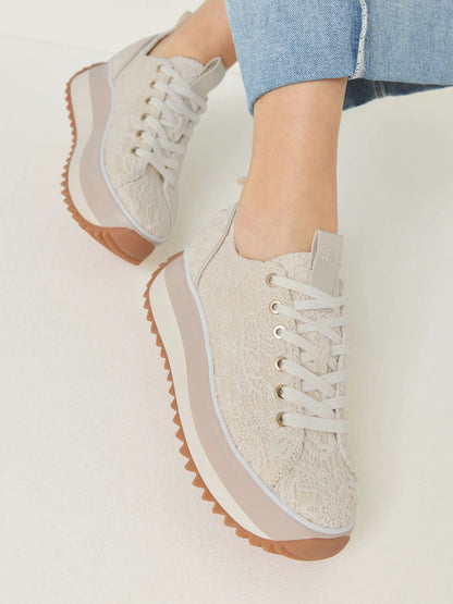 IVORY MACRAMEE