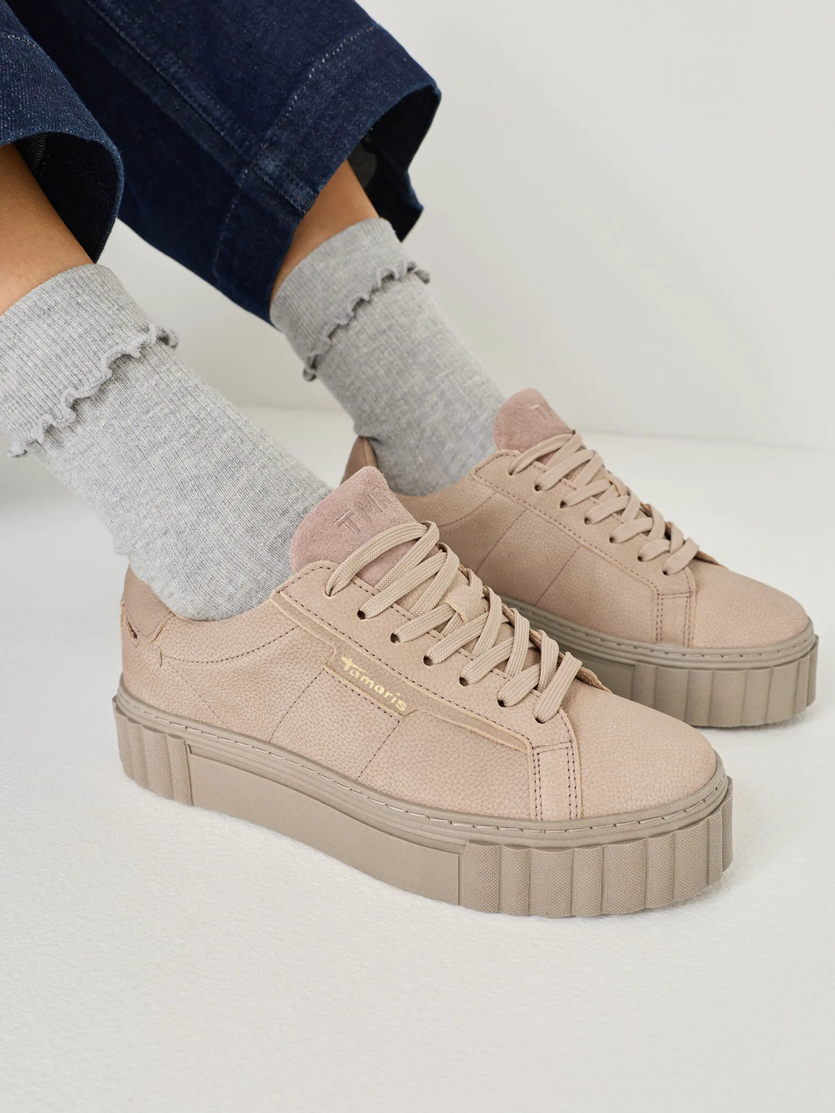 TAUPE