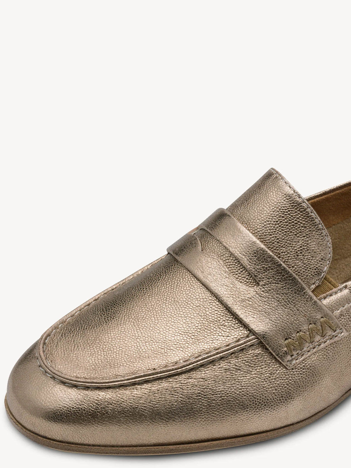 LIGHT GOLD