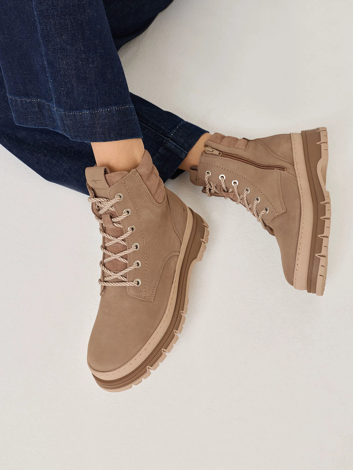 TAUPE