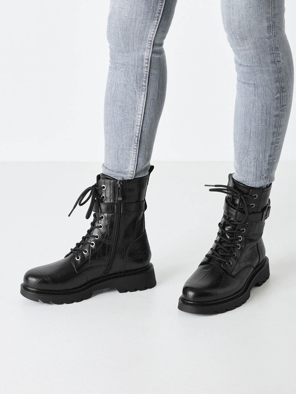 BLACK CROCO