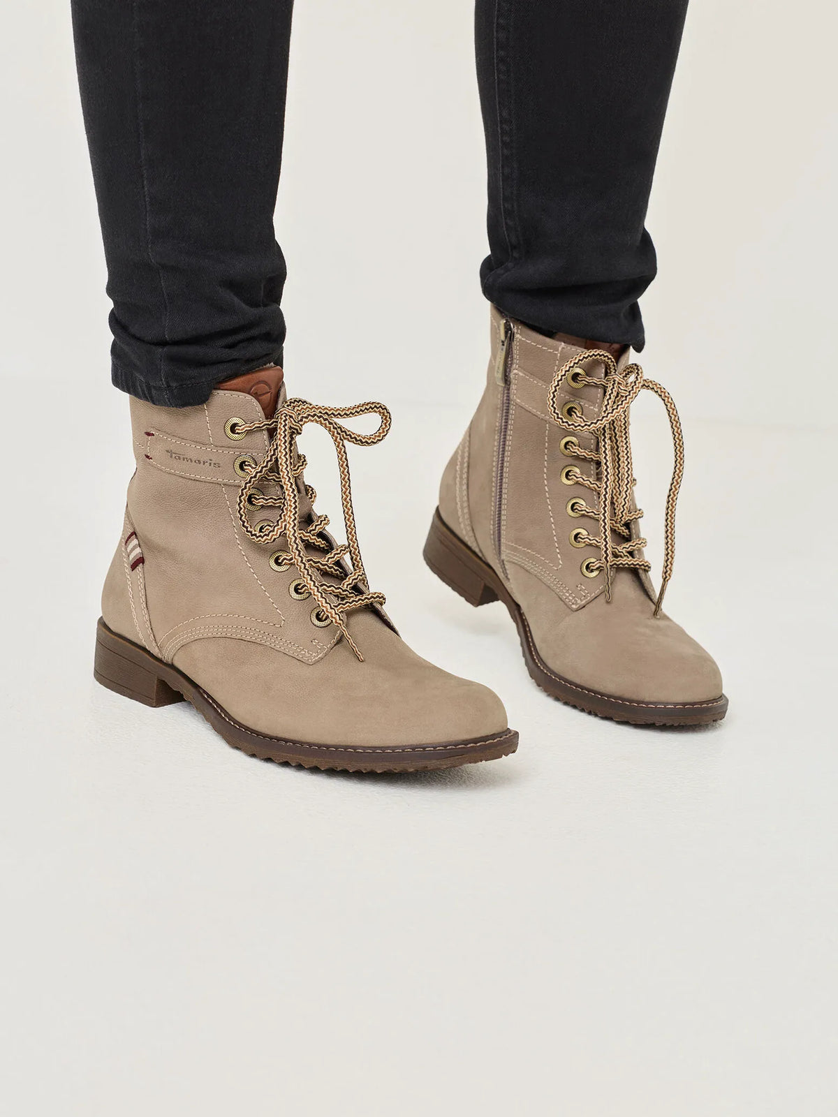 TAUPE
