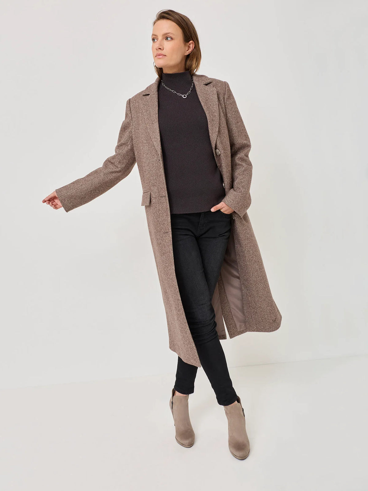 TAUPE