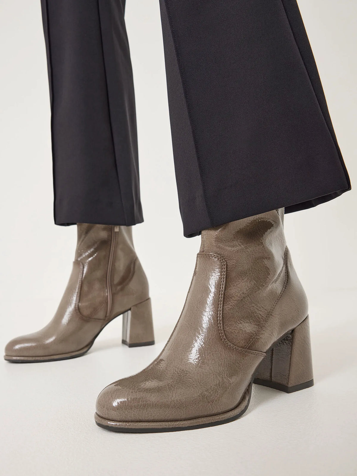 TAUPE PATENT