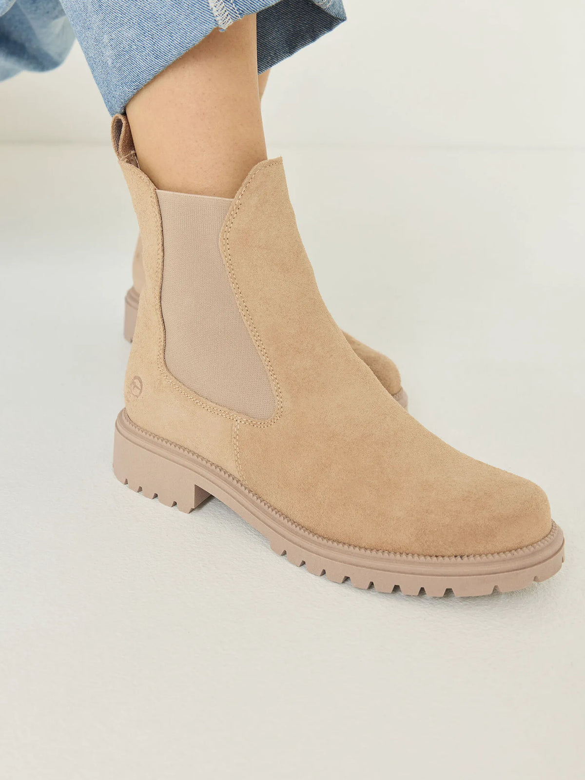 beige