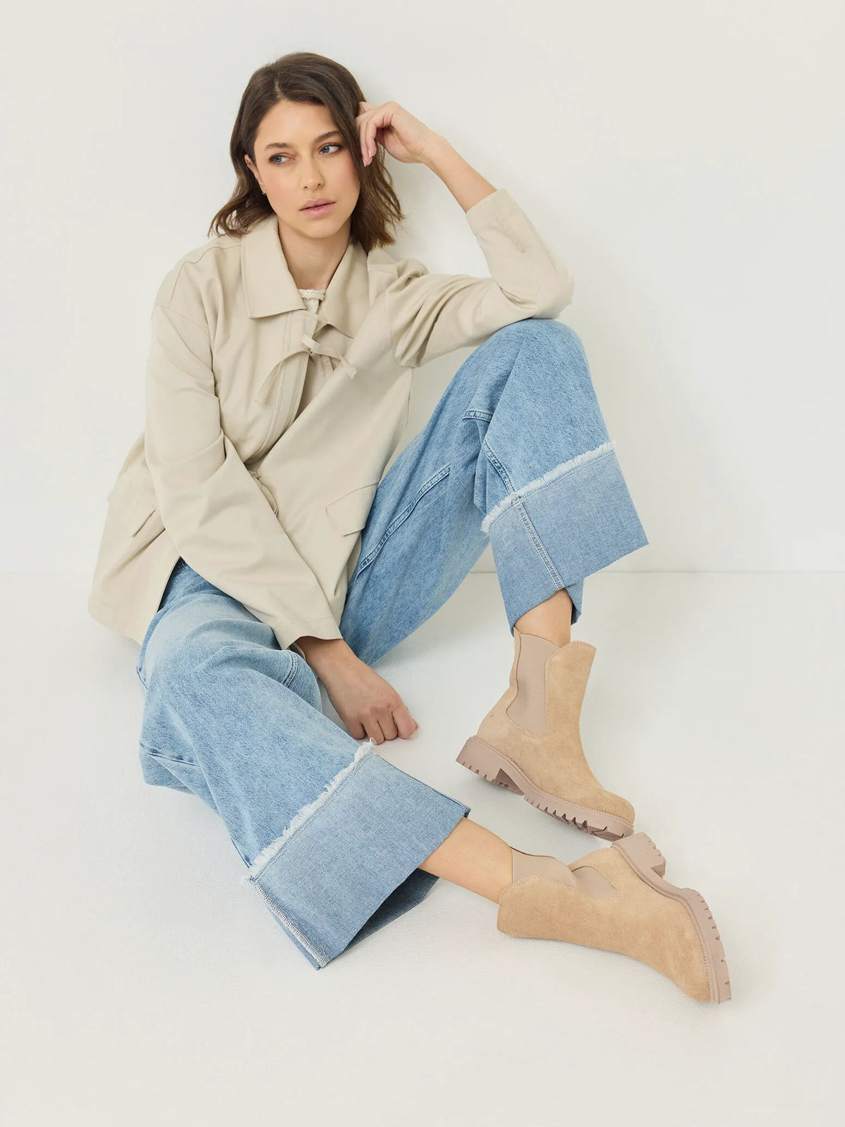beige