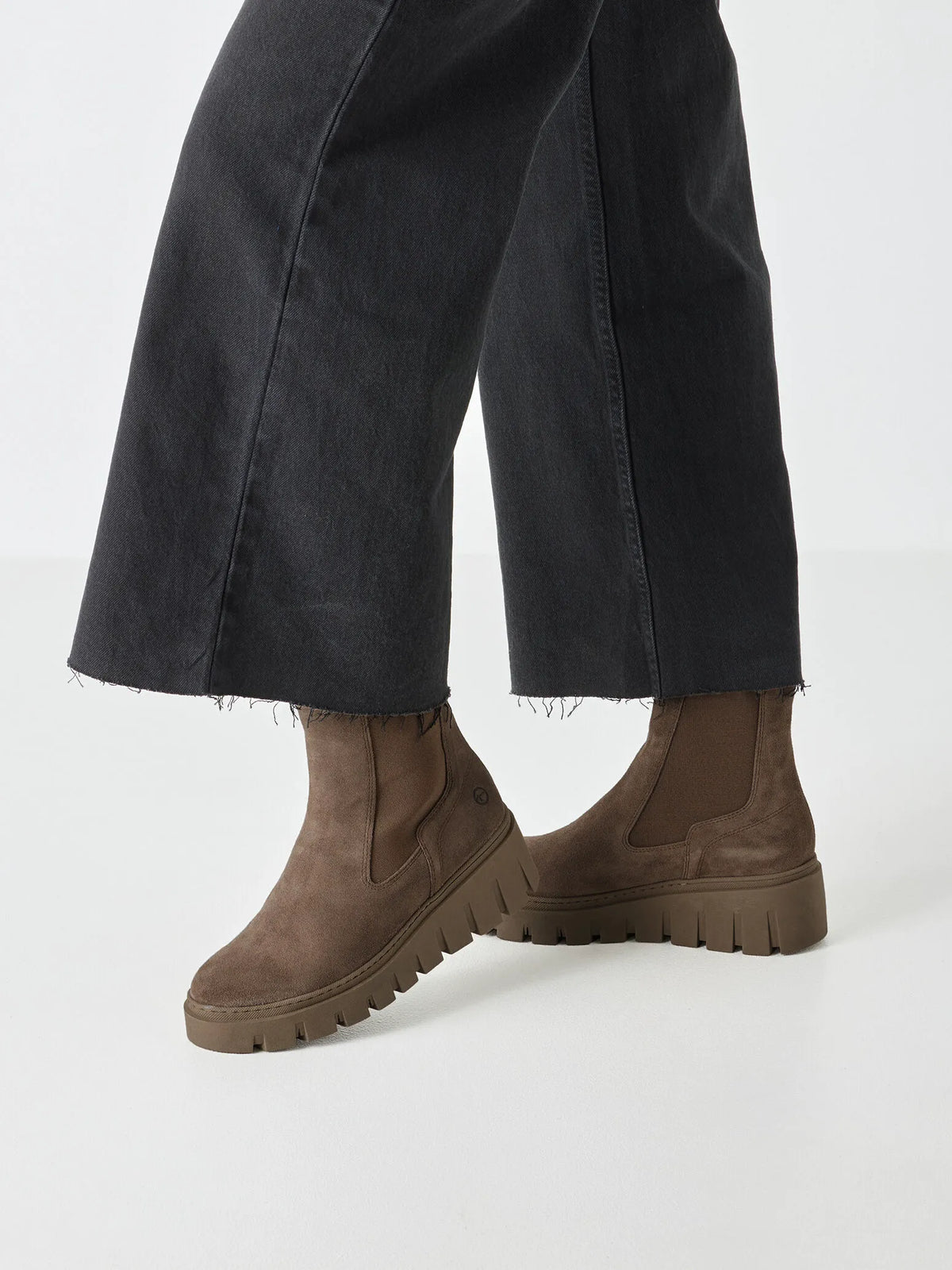 TAUPE
