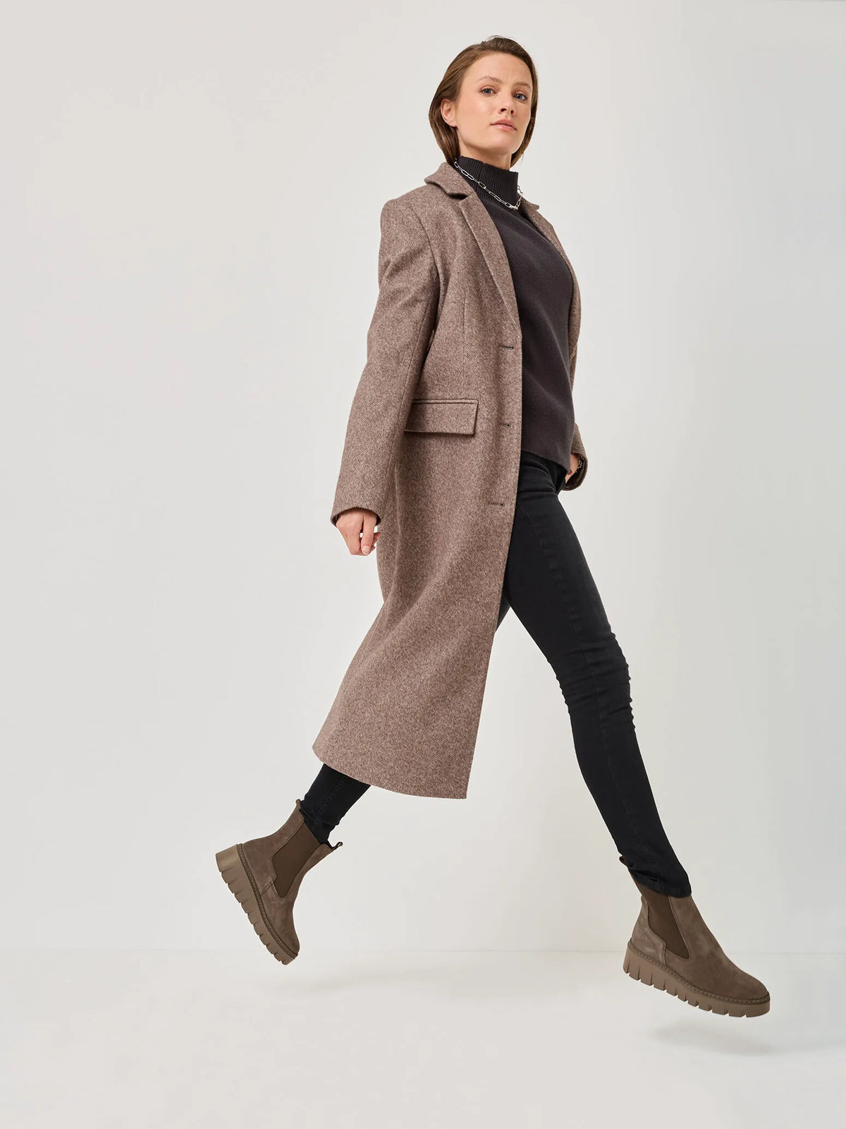TAUPE