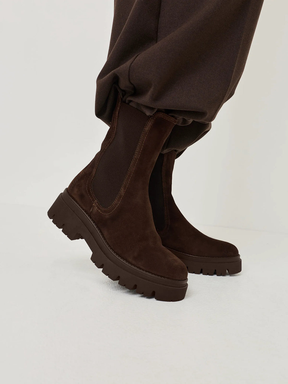 MOCCA SUEDE