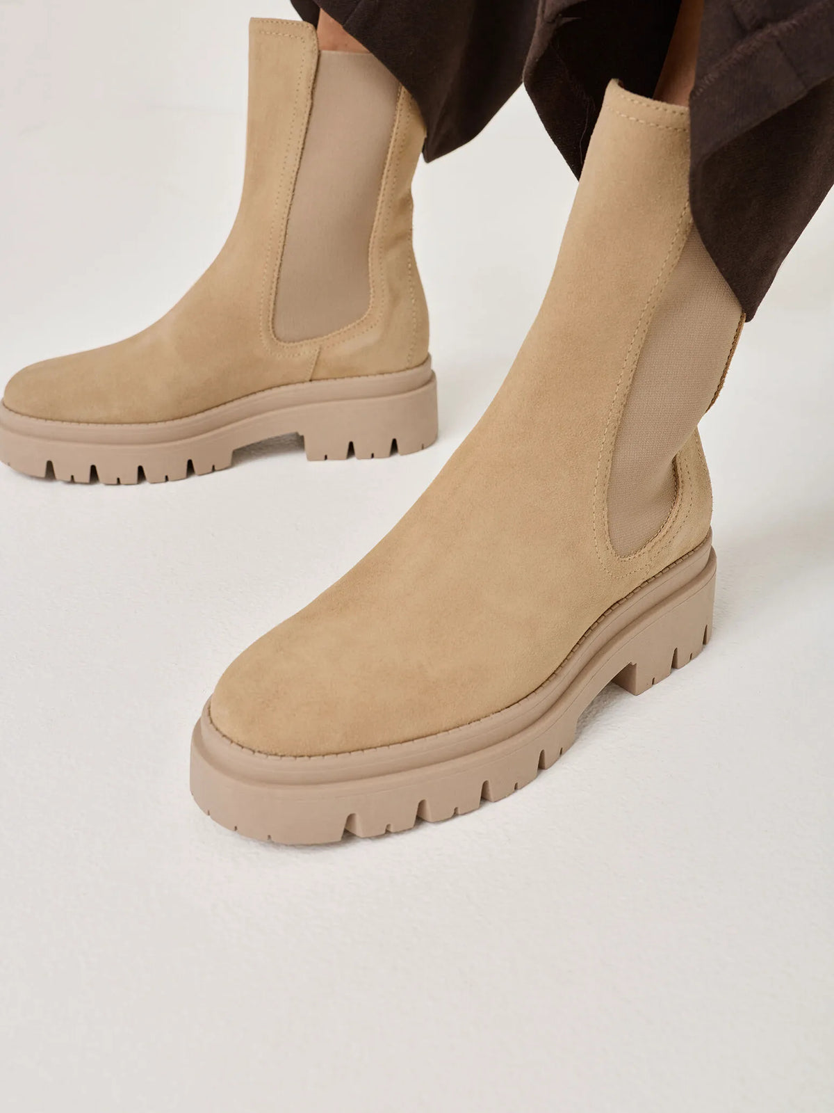 BEIGE SUEDE