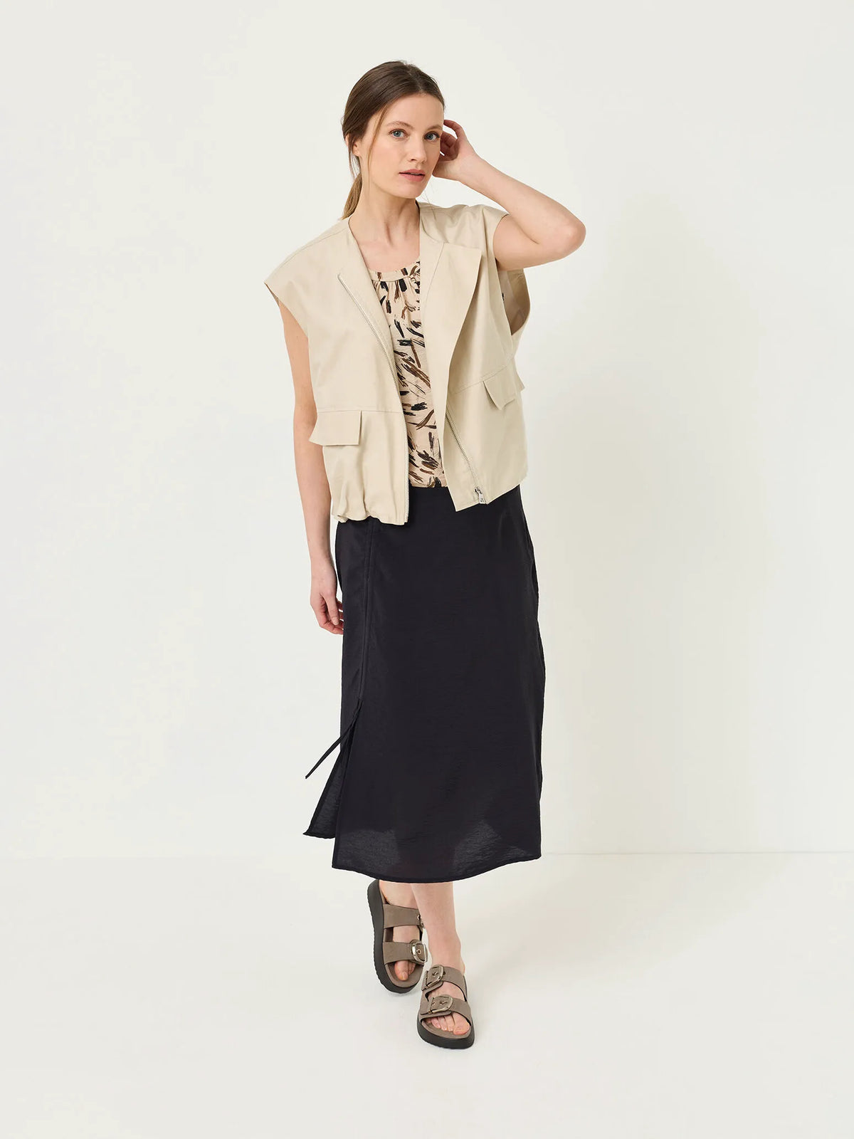TAUPE