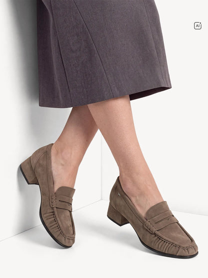 TAUPE