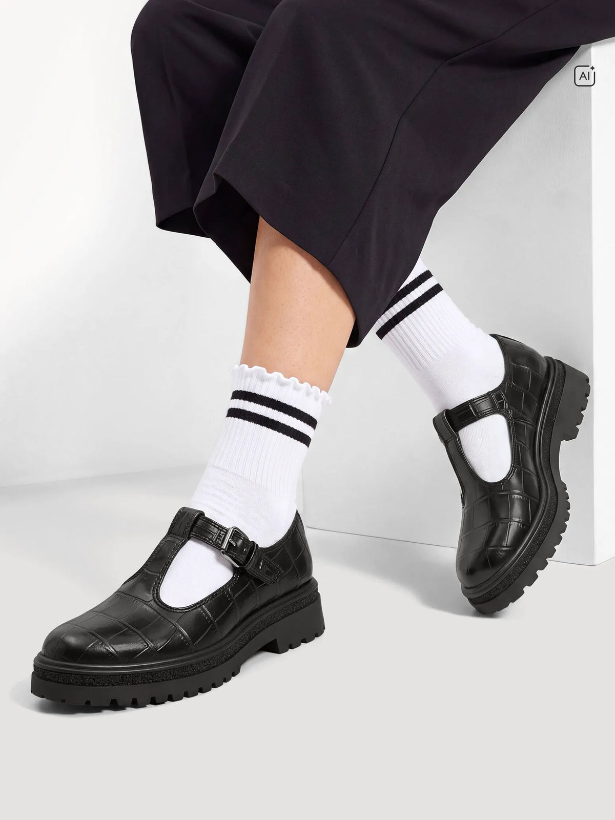 BLACK CROCO
