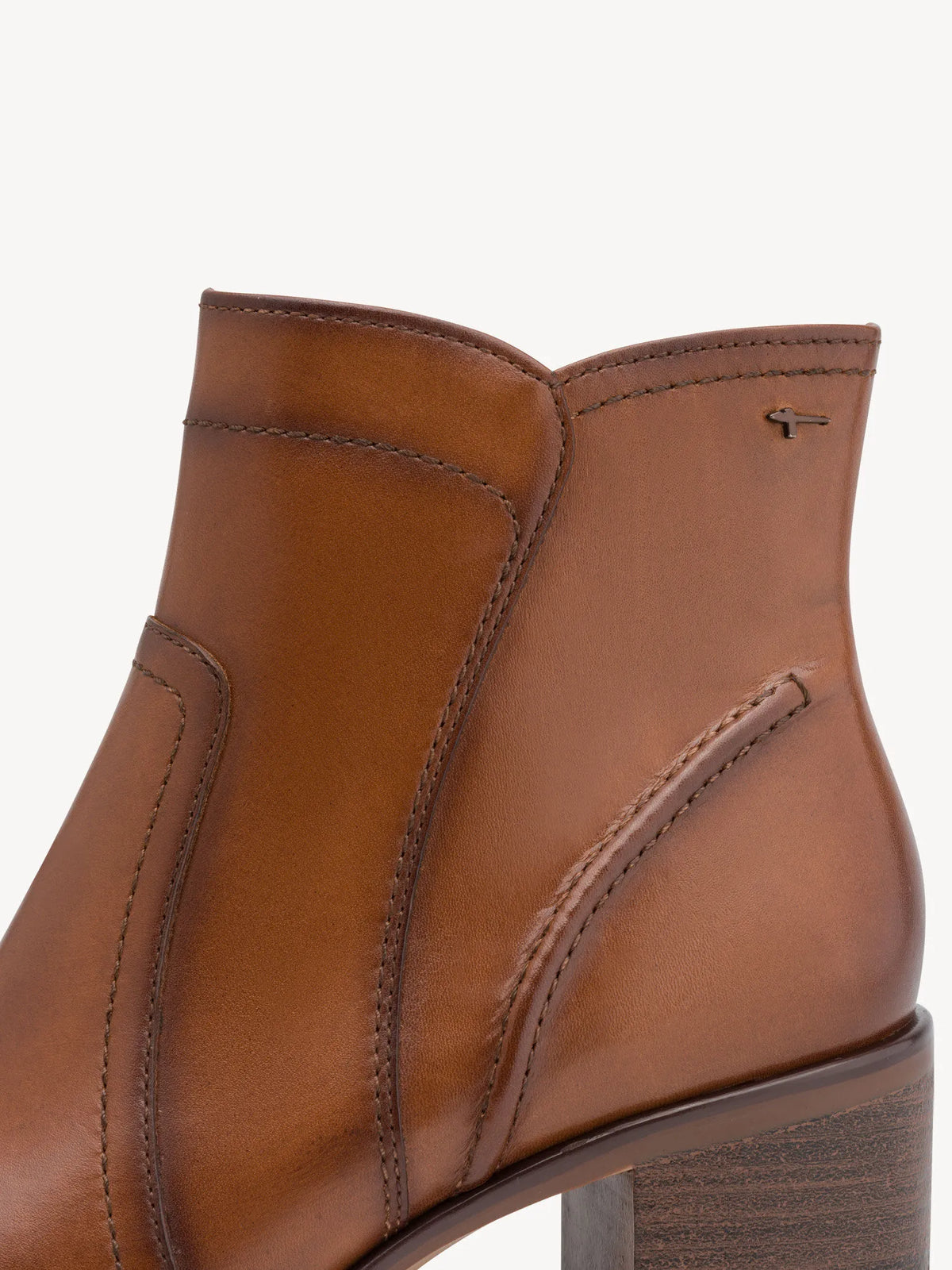 COGNAC LEATHER