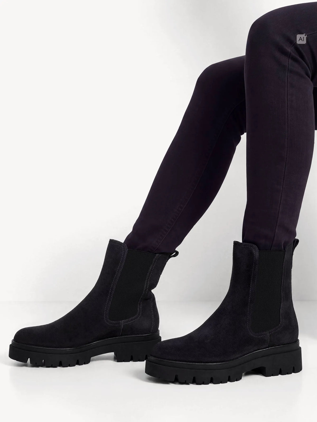 NAVY SUEDE
