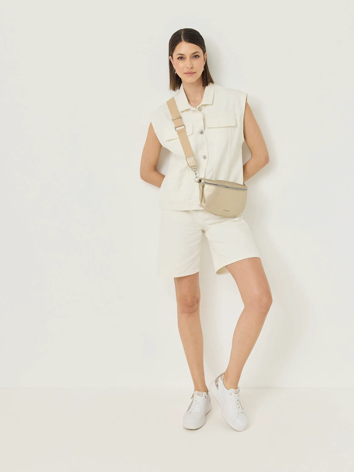 WHITE/SNAKE