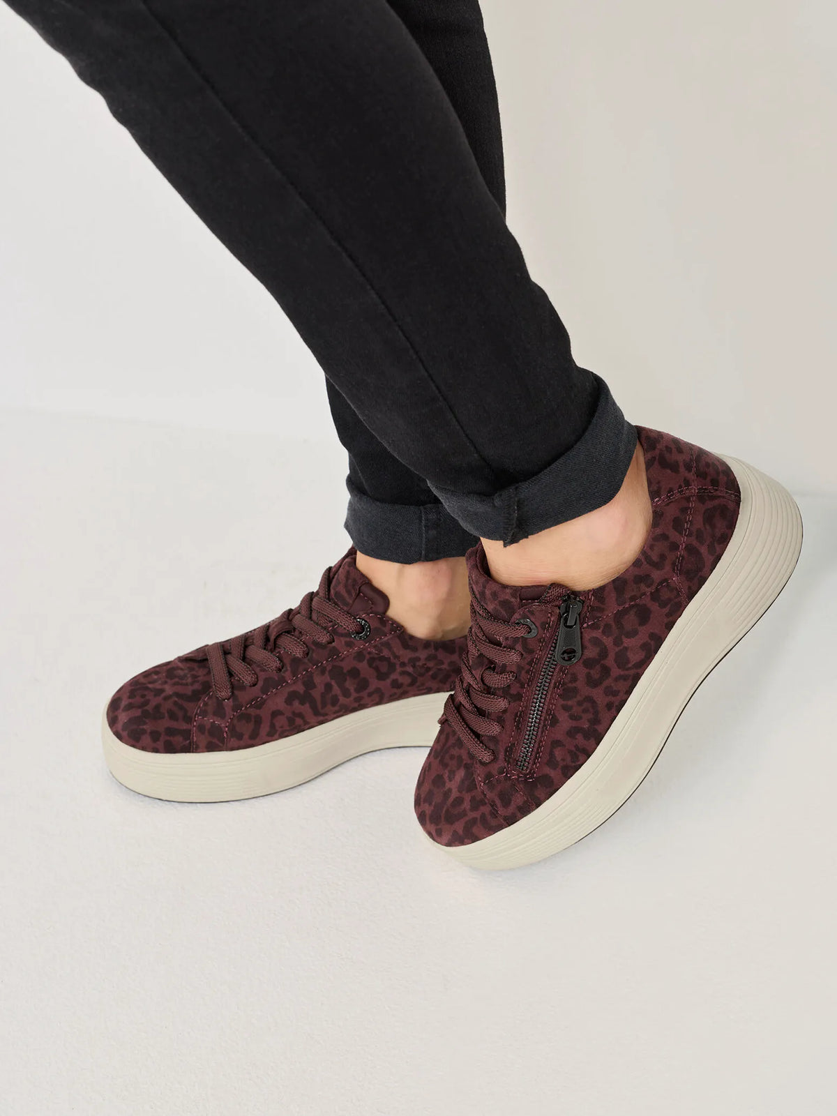 DK RED LEOPARD