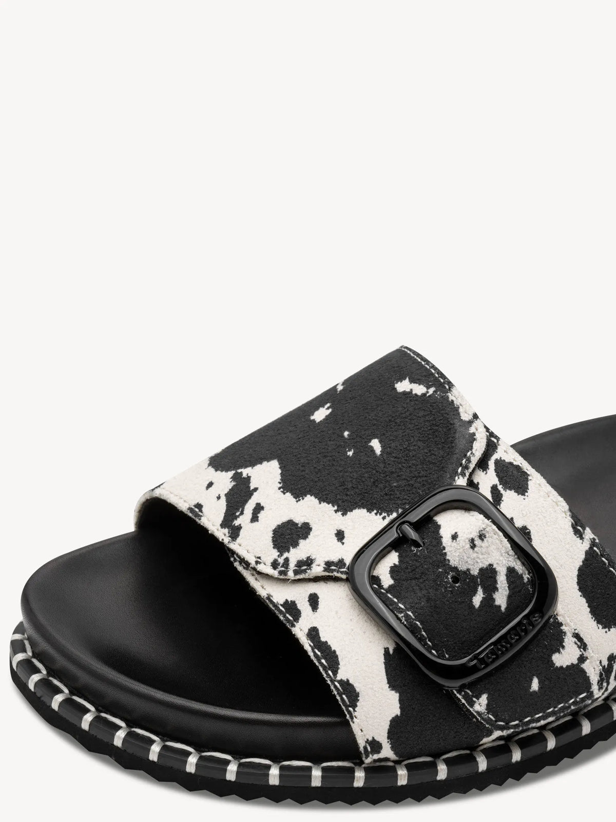 BLACK COW