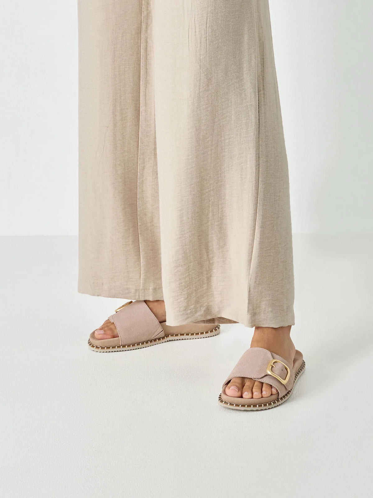 BEIGE SUEDE