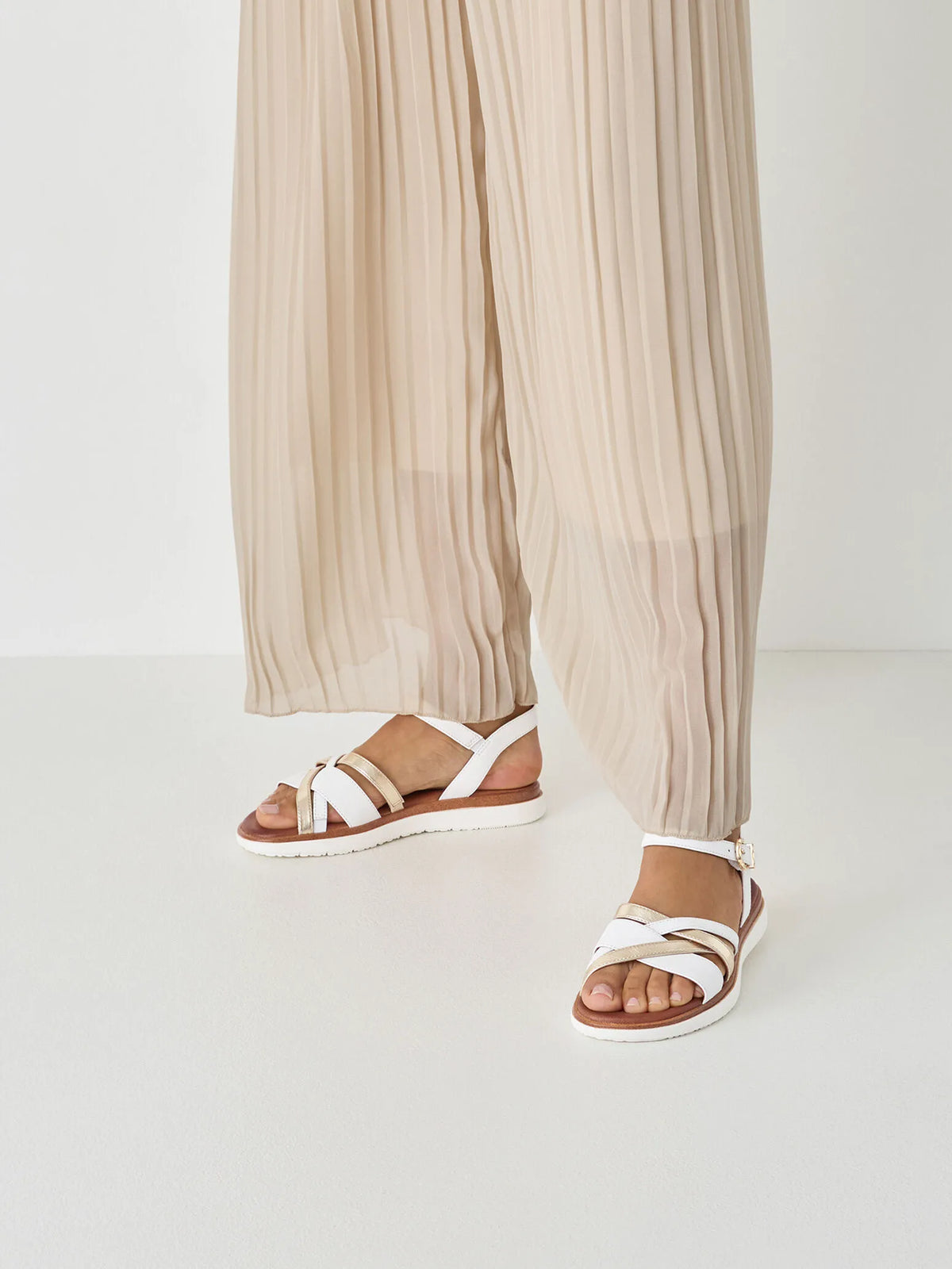 WHITE COMB