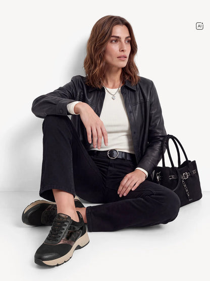 BLACK/LEO