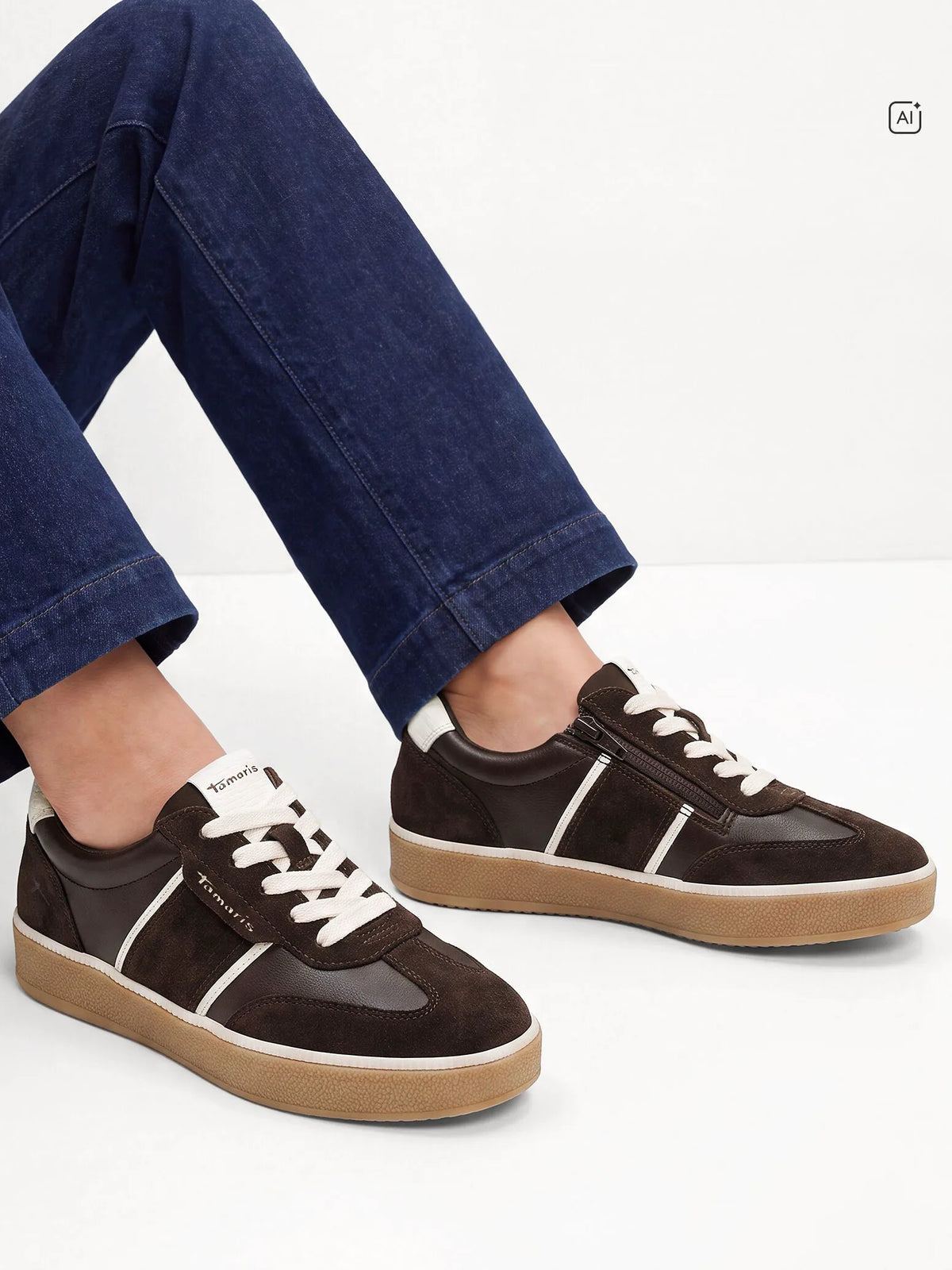 MOCCA/OFFWHITE