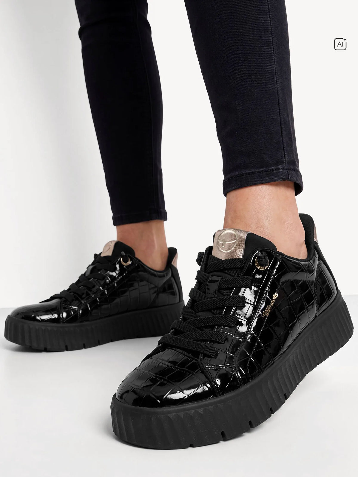 BLACK CROCO