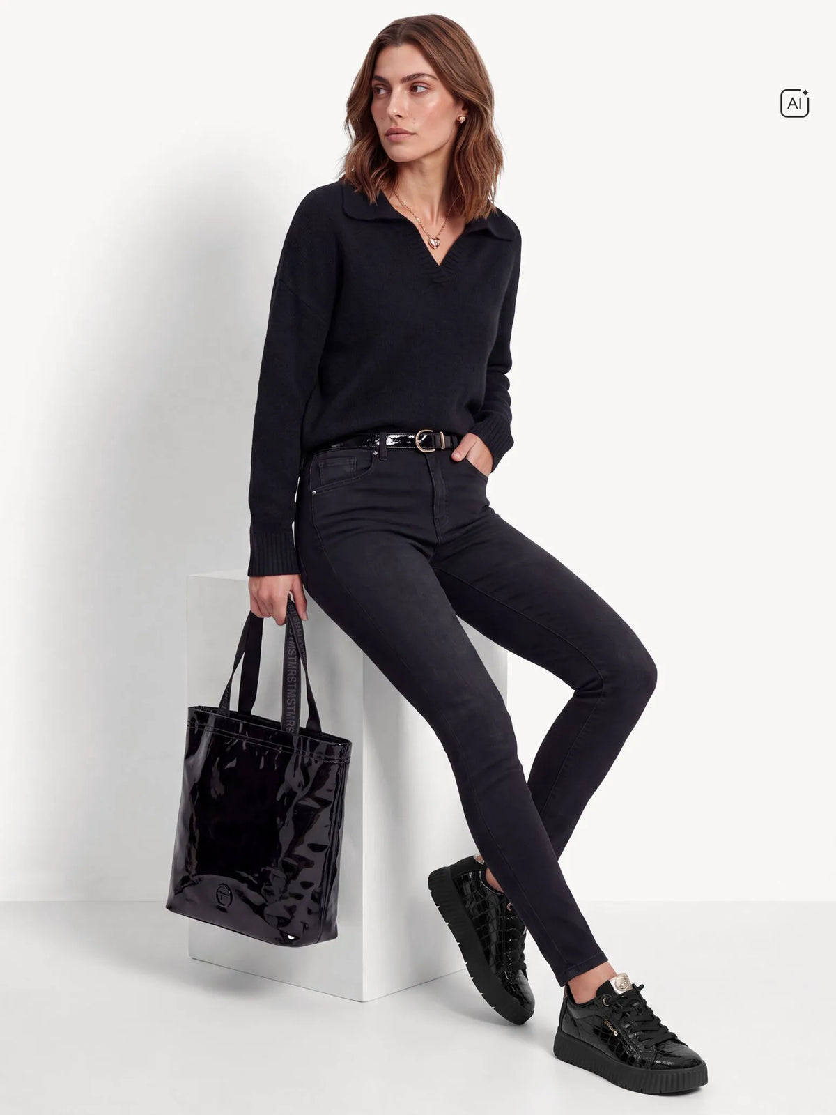 BLACK CROCO