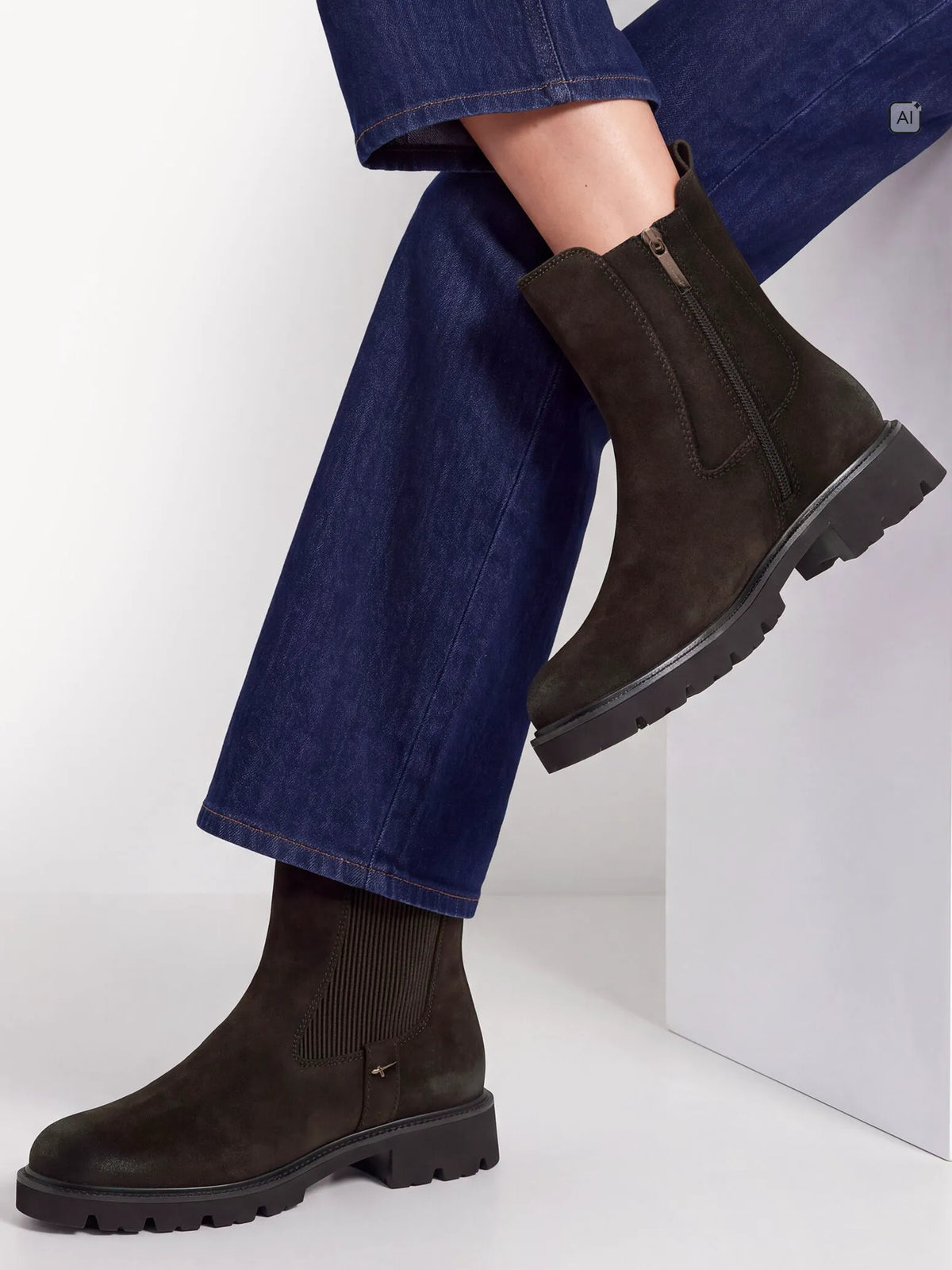 MOCCA SUEDE